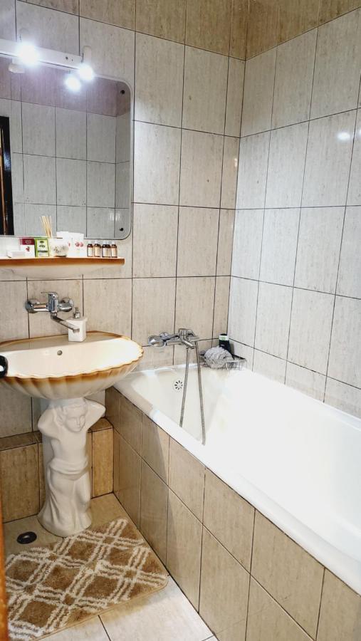 Two Bedroom Aparthotel With Garden View Bucareste Exterior foto